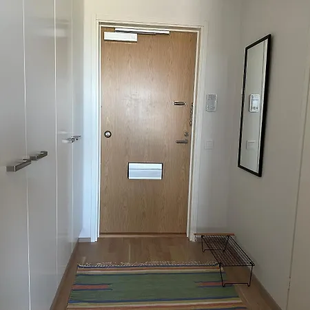 Near Center W/ Smart-tv, Tram Stop And Gym Visit